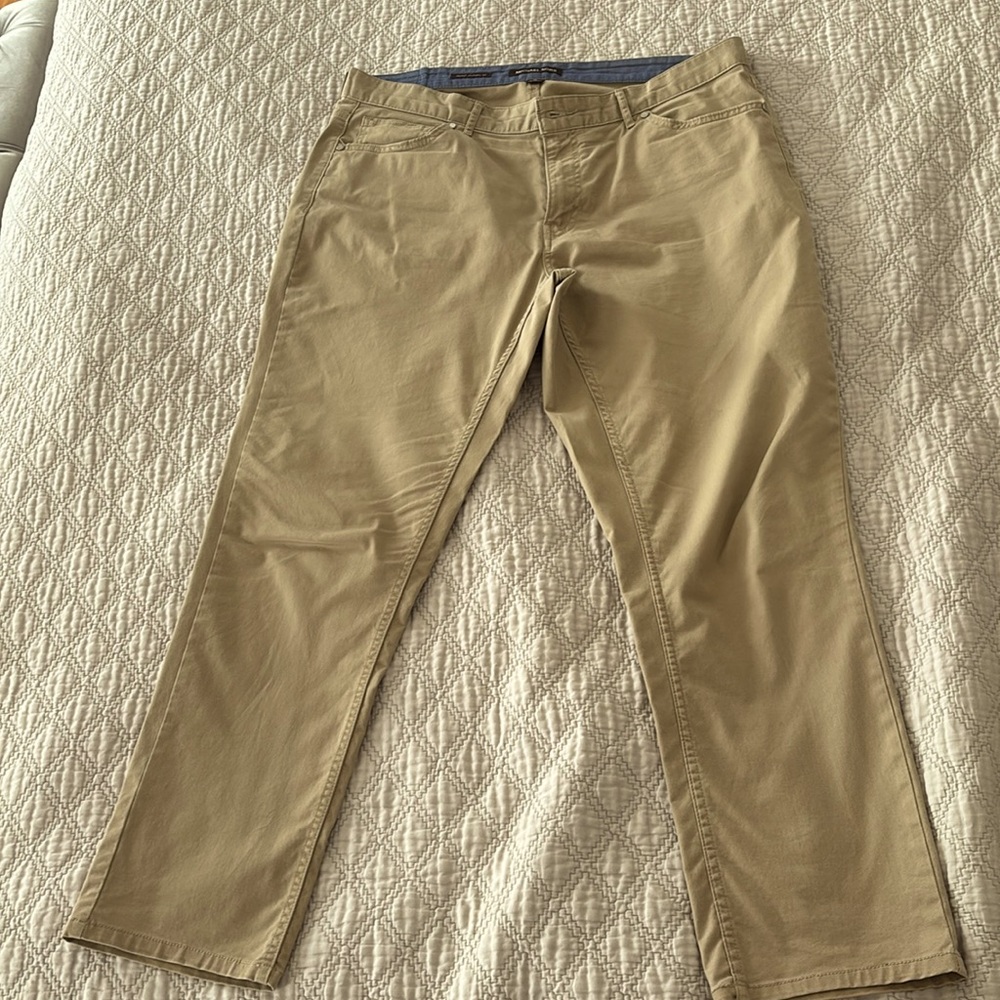 Michael Kors Men’s Khaki Pants 36x31 Versatile Classic Fit